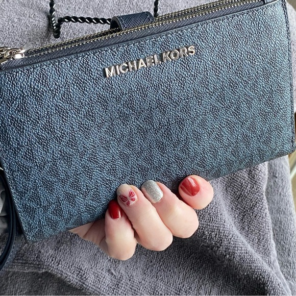 Michael Kors Jet Set Travel Double Zip Wristlet Wallet Signature Black EUC - Picture 15 of 16